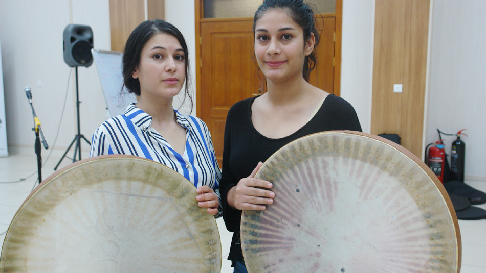 Ezidi girls pursue their passion for music in displacement