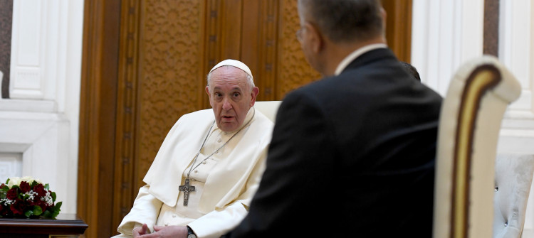 بابا الفاتيكان: كفى عنفاً وتطرفاً وتحزبات وعدم تسامح