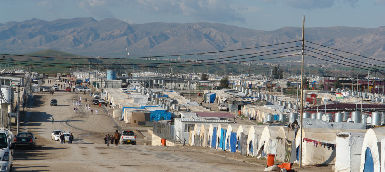 Yerinden edilmiş 250 aile köyden kampa yerleştirilecek