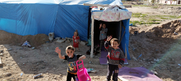 Tens of Syrian families live on the streets of Kirkuk