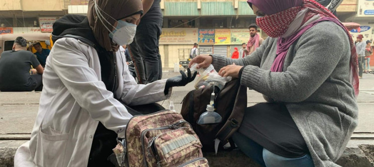 Protestoların ön saflarındaki kadınlar