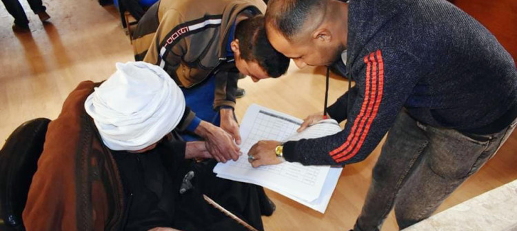 كەركوك؛ تیمێكی خۆبەخش بەدوای ئاوارەكانەوەن تا ڤاكسین وەربگرن