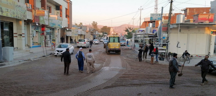 Tuzhurmatu sokakları gönüllüler tarafından yenileniyor