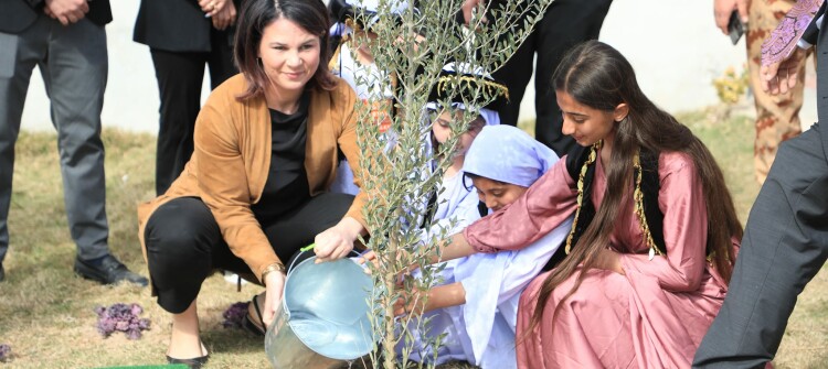 Ezidis (Ezidis) open their hearts to German Foreign Minister
