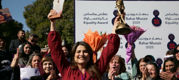International Women's Day in Sulaimaniya Brings NGOs together <br>Bahar Munzir Receives Equality Award