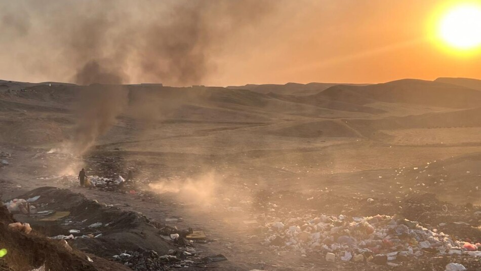 Alqush People Inhale Garbage Odor, Smoke of Burning for Two Decades