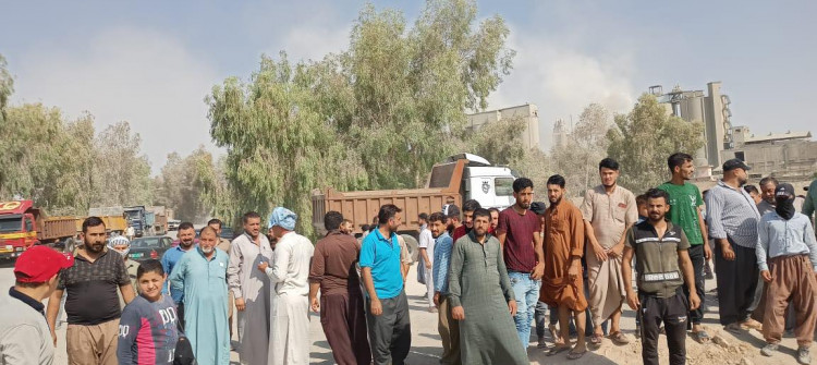 "بژێویمان دەبڕن"<br>كرێكارانی كارگەی چیمەنتۆی بادۆش وەبەرهێنان رەتدەكەنەوە