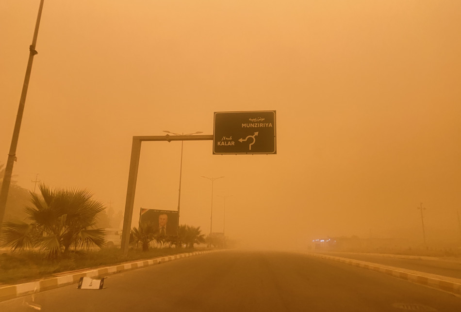 Massive dust storm in disputed territories