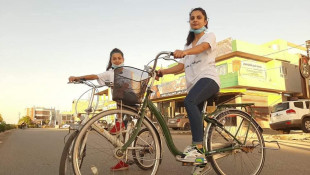Kerküklü kadınlardan bisiklet sürme etkinliği