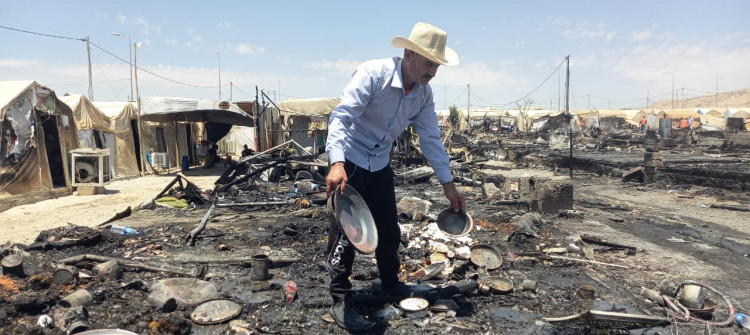 187 عائلة تشردت مجدداً <br>أضرار حريق مخيم شاريا تُقَدّر بـ750 مليون دينار