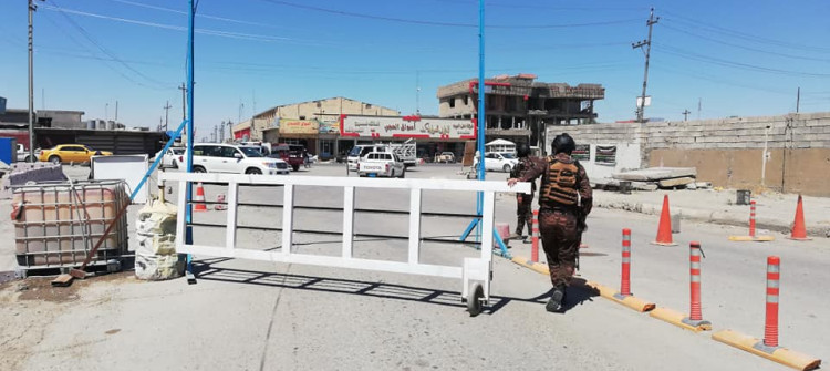 Bir kontrol noktasındaki yedi çalışanı özel bir kuvvet tarafından tutuklamaya detaylar