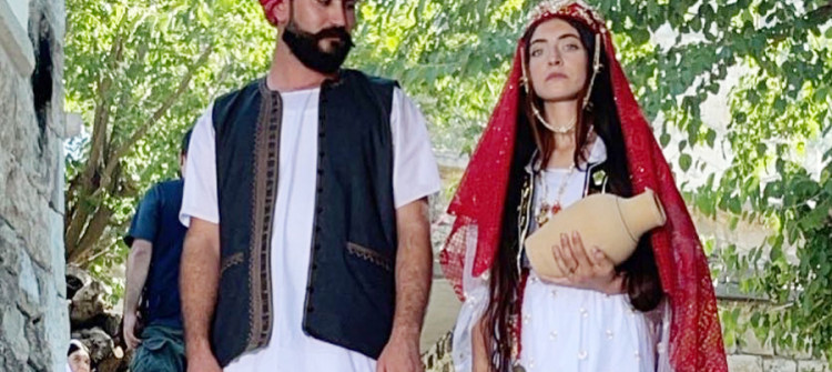 Ezdis slam "dancing" video clip at Lalish holy temple