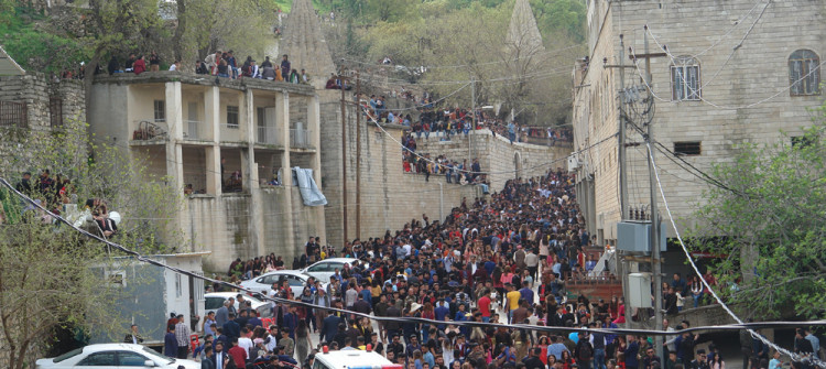 ئایینێك و دوو میر<br>"هیوامان بە میر نەماوە، خوا پشت و پەنامانبێت"