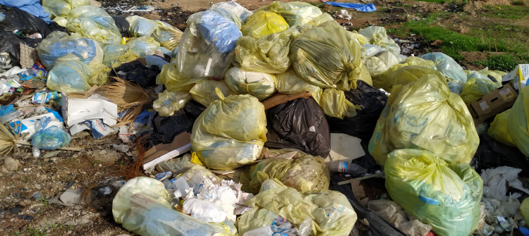 Medical waste of Kirkuk’s Azadi hospital left on a street