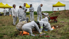 First mass grave of Ezidi victims in Shingal’s Kojo village unearthed